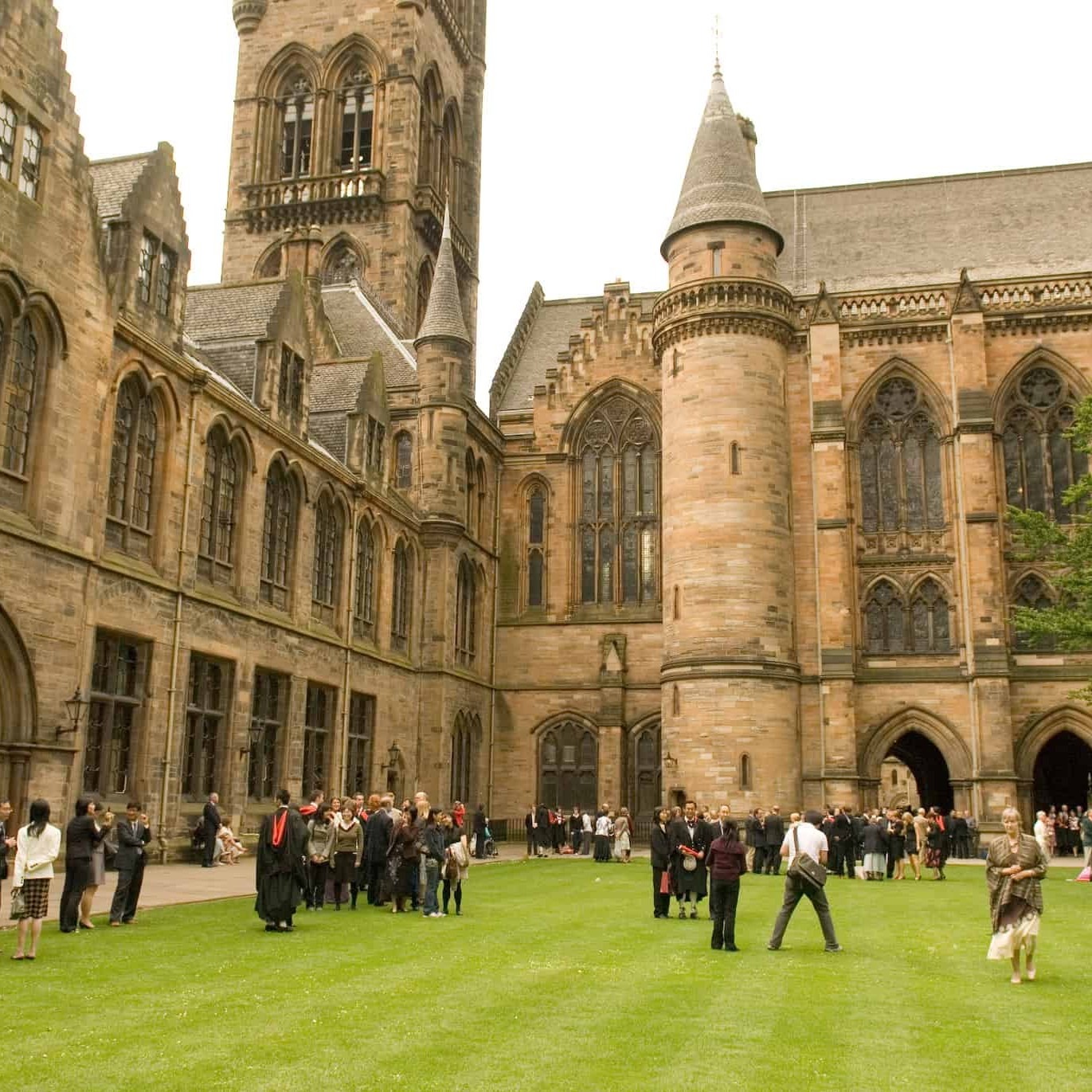 Eğitim ve Üniversiteler