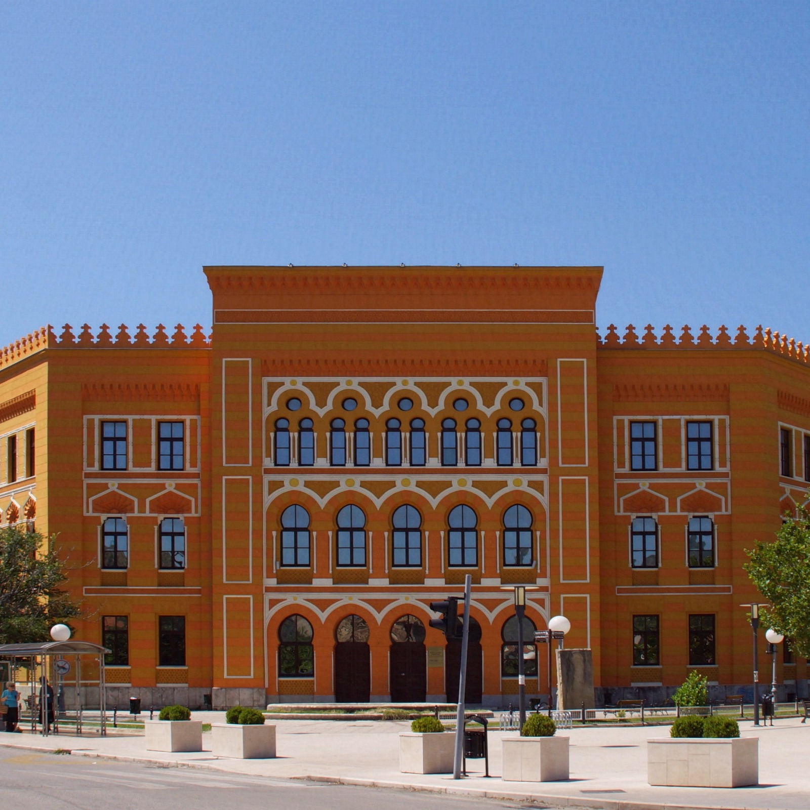 Adım Adım Geleceğe Birlikte Yürüyoruz